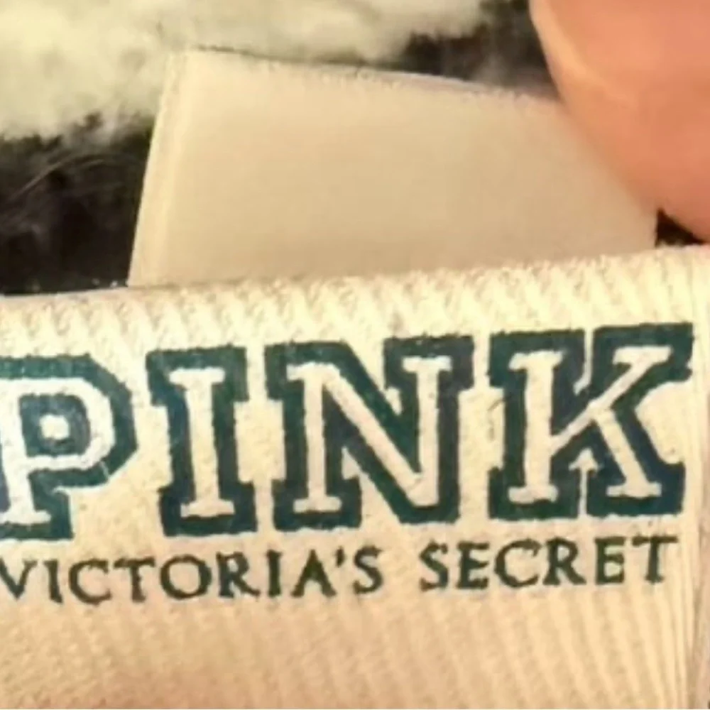 PINK Victoria's Secret Black Polka Dot Stadium Blanket  'LOVE PINK'